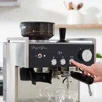 Cafeteira Espresso Oster Perfect Brew Máxima 220V