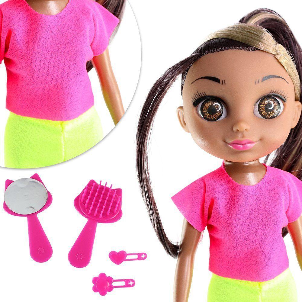 Boneca Violet Negra 30cm Com Acessórios Como Pente Espelho E Prendedores De Cabelo - 7
