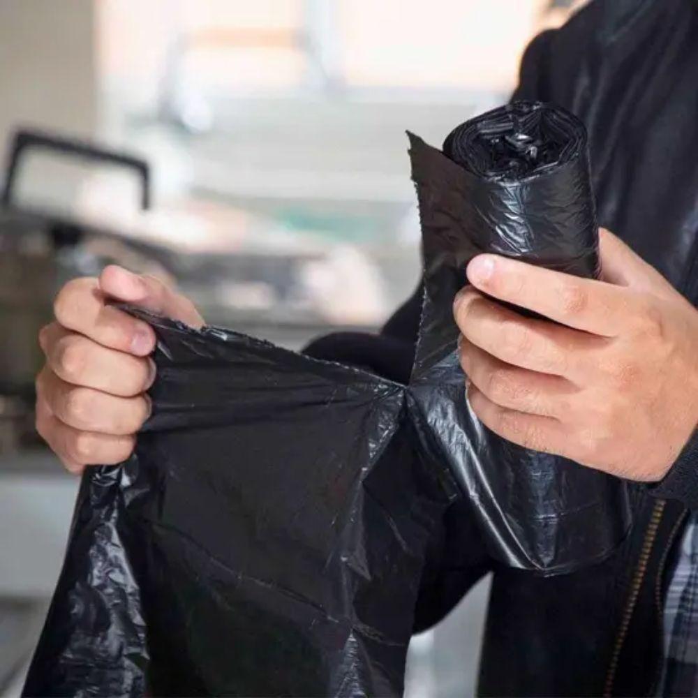 Saco De Lixo Em Rolo Com Fundo Reforçado Preto 50l Esfrebom Bettanin 30 Unidades - 4