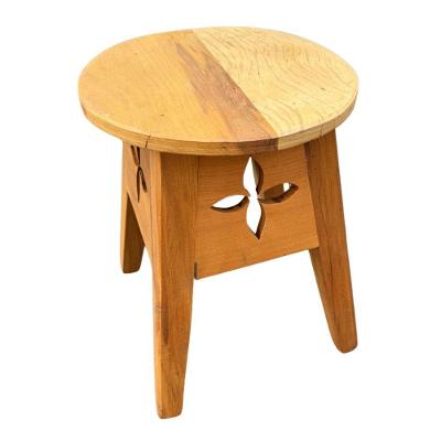 Banquinho De Madeira Maciça Com Entalhe Floral – 33x43x15cm