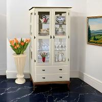 Cristaleira De Madeira Espelho 2 Portas 3 Prateleiras 2 Gavetas Pés Luiz Xv - Nude Laca Com Tampo E Base Imbuia Glazer - 1