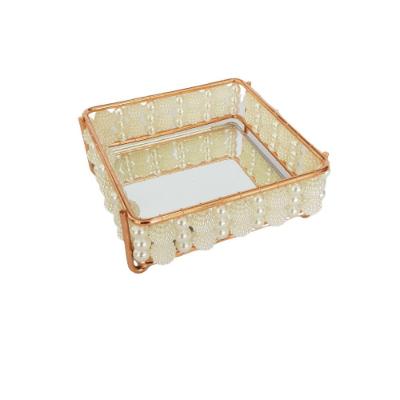 Bandeja Metal Revestida Com Pérolas Alt 4cm X Larg 10cm X Comp 10cm