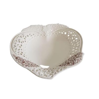 Fruteira Cerâmica Com Pé Formato Coração 26cm X 15cm