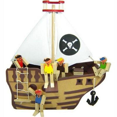 Navio Pirata Em Madeira Com Bonecos E Acessórios - Marrom - 100% Artesanal