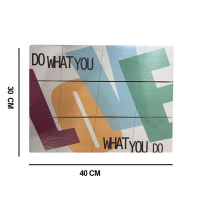 Quadro Decorativo em Madeira Love 30x40cm
