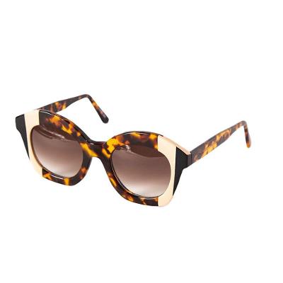 Óculos Solar Modelo Copacabana Creme Com Tartaruga E Preto