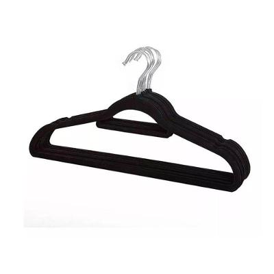Kit Com 10 Cabides Slim Veludo Flocado Preto Gancho De Metal
