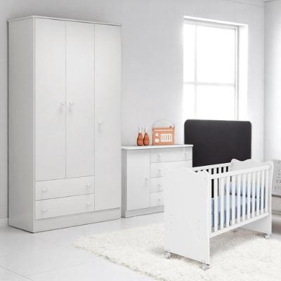 Conjunto Infantil Aurora Branco: Berço Aurora + Kit Rodízios + Cômoda Aurora + Guarda-roupa Aurora