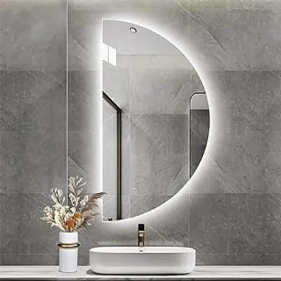 Espelho Meia Lua Moderno De Led Claro Blogueira 75x50 Com Bateria Branca