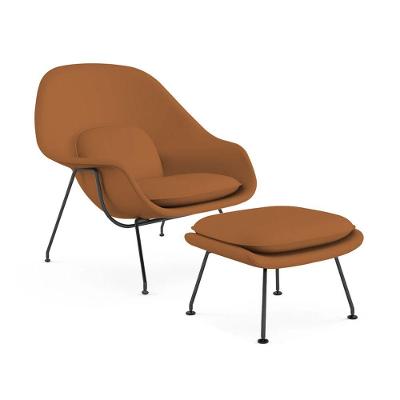 Poltrona Womb Chair Com Puff Base Preta Sintético Caramelo