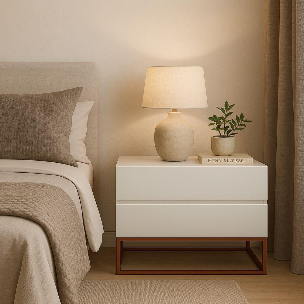 Mesa De Cabeceira Retrô Alto Padrão Com 2 Gavetas Base Cobre Off White - 1