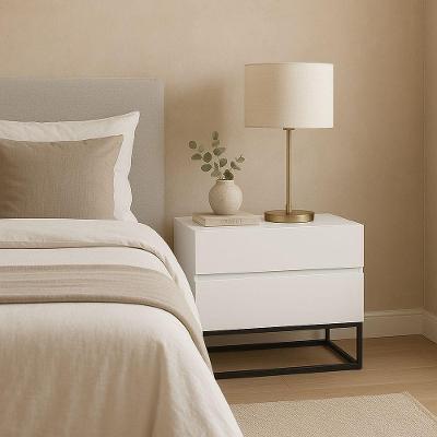 Mesa De Cabeceira Industrial 60cm Base Preto Pé De Ferro Branco
