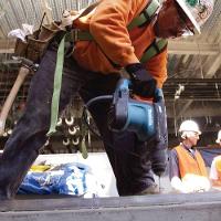 Martelo Combinado 32mm Sds Plus 850W Hr3210c Makita 110V - 9