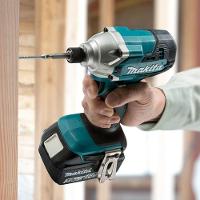 Parafusadeira De Impacto Torque 155n,m Sem Bateria Sem Carregador Dtd156z Makita