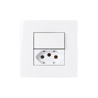 Placa Para Móveis 80x80 Com Interruptor Paralelo 10a E Tomada 2p+t 20a Margirius Sleek Branca