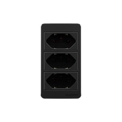 Placa Para Condulete Caixa 3/4" Com Tomada Tripla Margirius Sleek 2p+t 20a Preto Ebony Preto