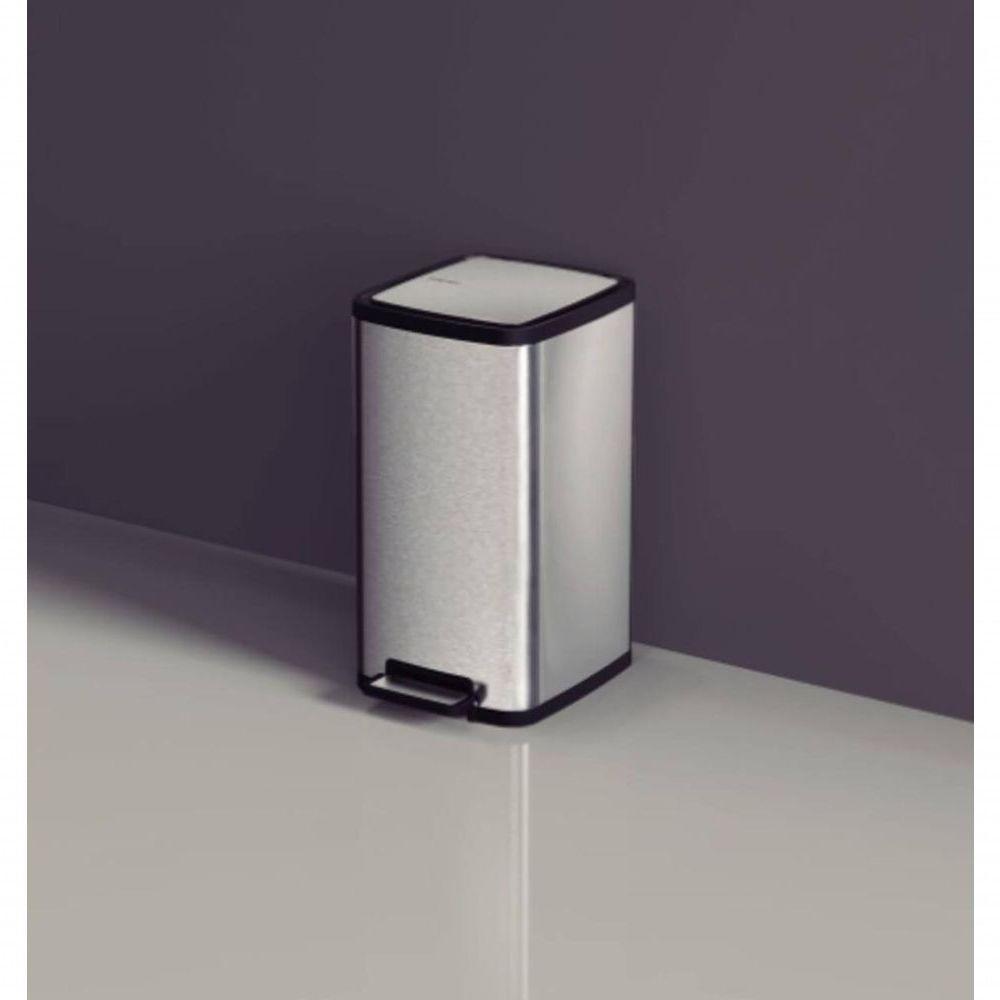 Lixeira Tramontina Octos Em Aço Inox Com Balde Removível E Pedal 15 L - 2