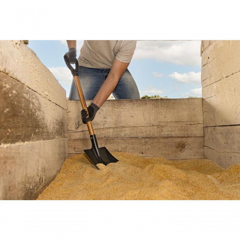 Pá Quadrada Tramontina Em Aço Com Cabo De Madeira 71cm 464-30 - 2