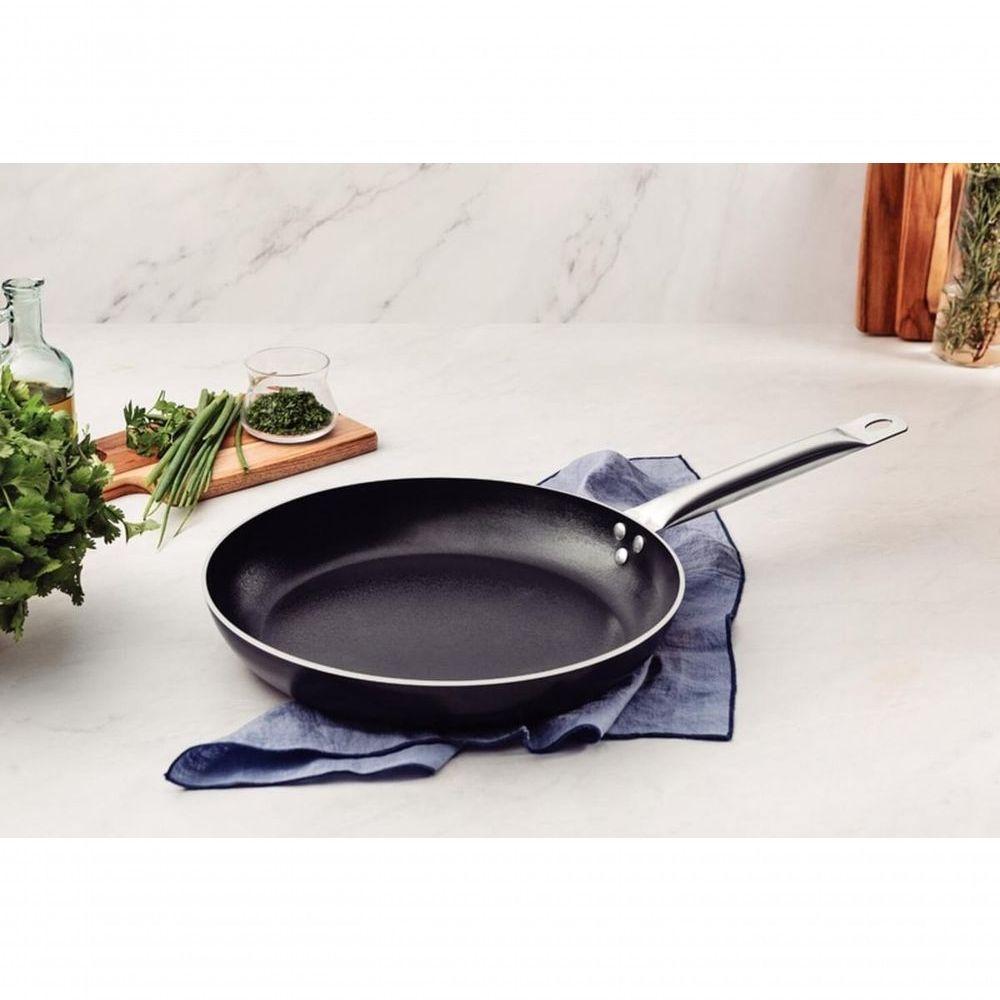 Frigideira Tramontina Piemonte 30cm Em Alumínio E Revestimento Antiaderente Preta - 2