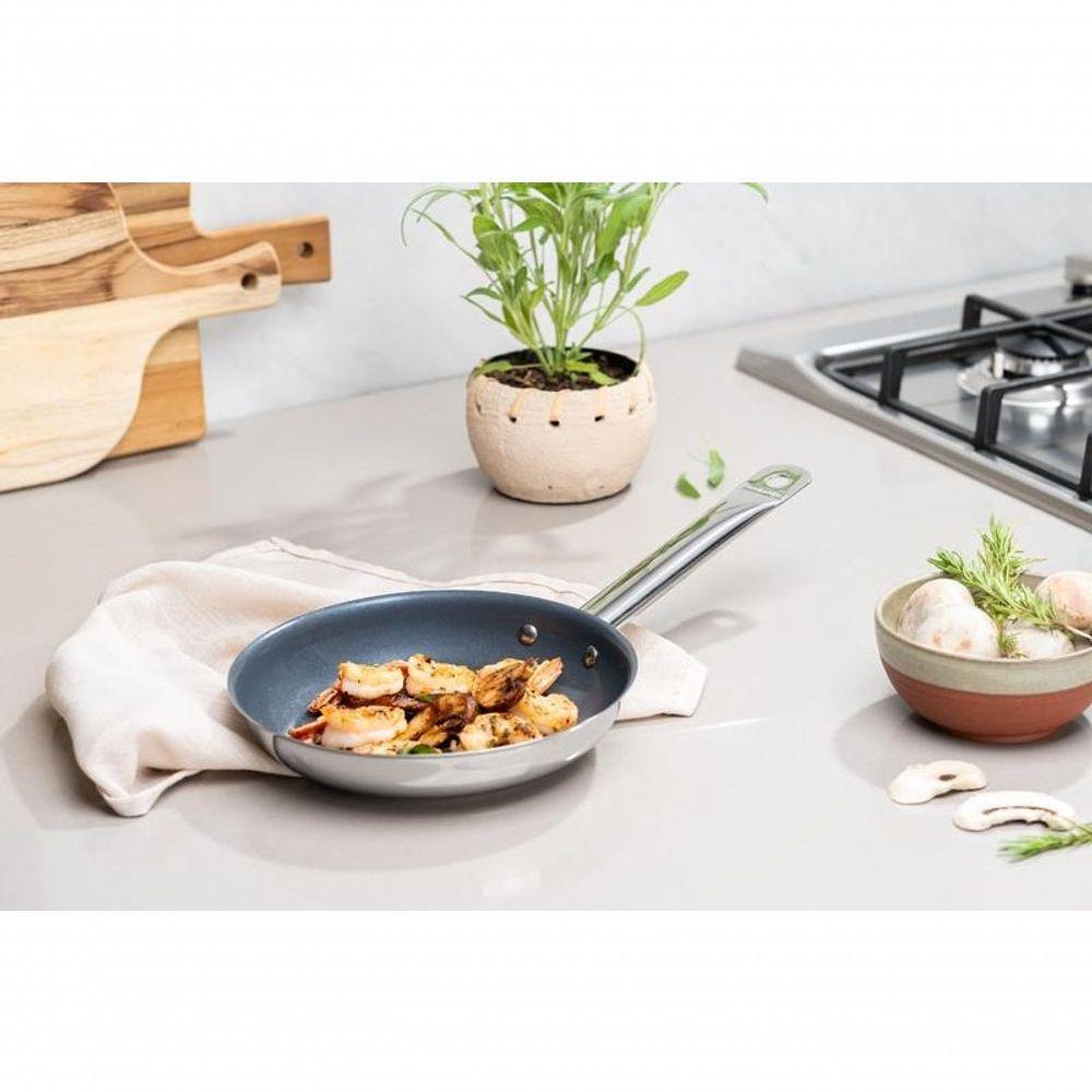Frigideira Tramontina Rasa Professional Em Aço Inox E Revestimento Cerâmico Grafite 20cm - 2