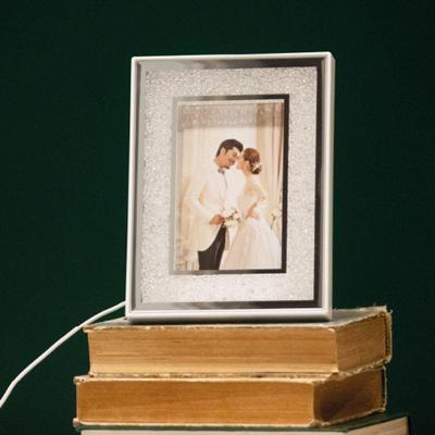 Moldura Led Usb Iluminada Para Fotos - Decoração Moderna E Elegante