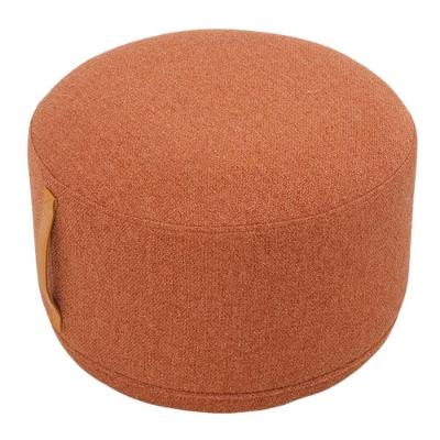 Puff Rendondo Lounge Rivatti 35 Cm (alt) Estofado Tecido Damasco Detalhe Pu Marrom Repelente à água