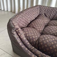 Cama Para Cachorro Toca Quadrada Em Corino + Poliéster Marrom Escuro Lv Grande (g) 50 X 50 X 50 Cm - 2