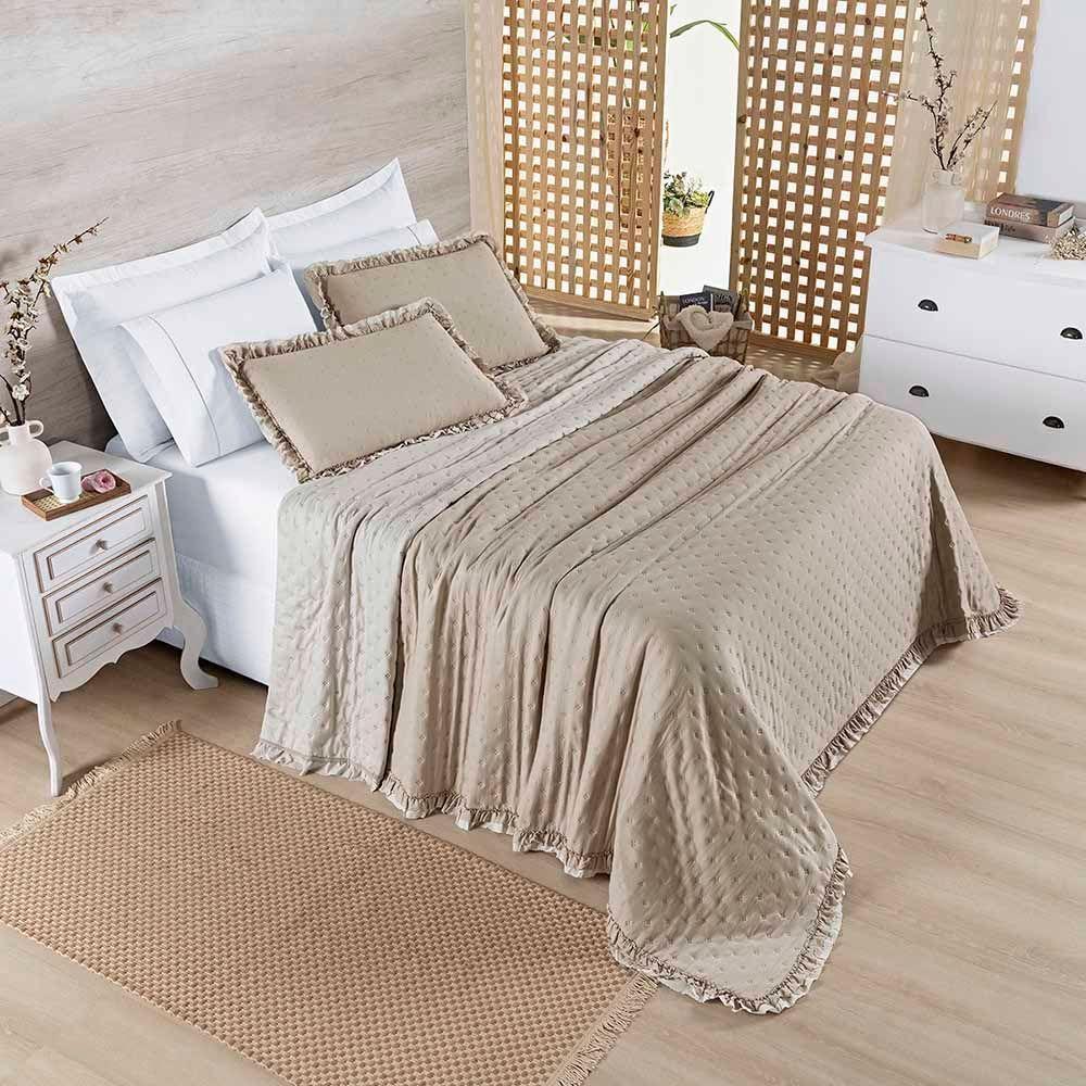 Kit Cobre Leito Colcha Lilian Casal 3 Peças Matelado Dupla Face Micropercal 200 Fios - Cáqui - 100% Poliéster - 3