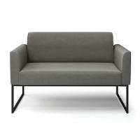 Sofá Namoradeira Base Industrial Preto Marisa Suede Cor Grafite