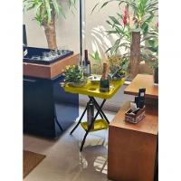 Mesa Mesinha Petisqueira Dobrável Portátil Cerveja Churrasco Amarela