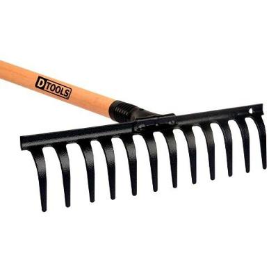 Ancinho Reforçado 14 Dentes Curvo Com Cabo - Dtools 36,5x128cm - Para Jardins E Hortas