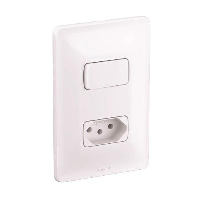 Interruptor Simples + Tomada 2p + T 10a 250 Volts 4x2 Zeffia - 680112 - Pial Inter.simples+tomada 2p+t 10a 250v 4x2