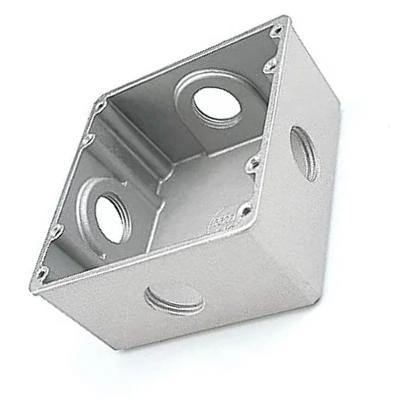 Caixa De Piso Baixa 4x4 Com 1-2 Polegadas - 56120021 - Tramontina Caixa P-piso 4x4 R.1-2 Baixo Tramontina 56120-021