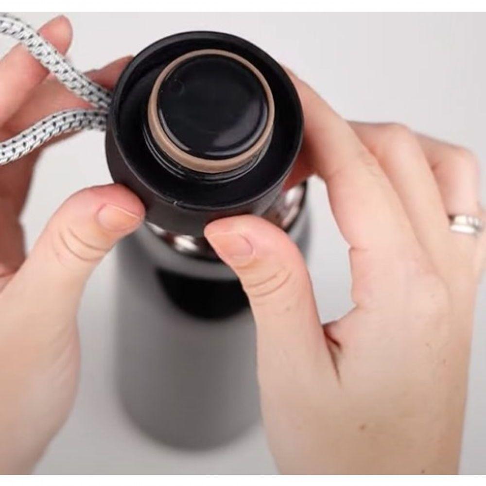 Garrafa Térmica Elegante De 550ml - Isolamento Superior E Alça Prática Para Viagens - 2