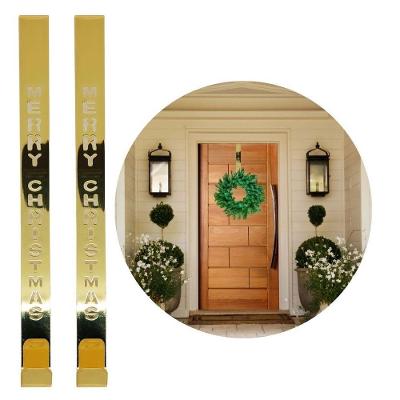 Jogo 2 Suportes Para Guirlanda Metal Dourado Merry Christmas 31cm Encaixe Porta - Magizi