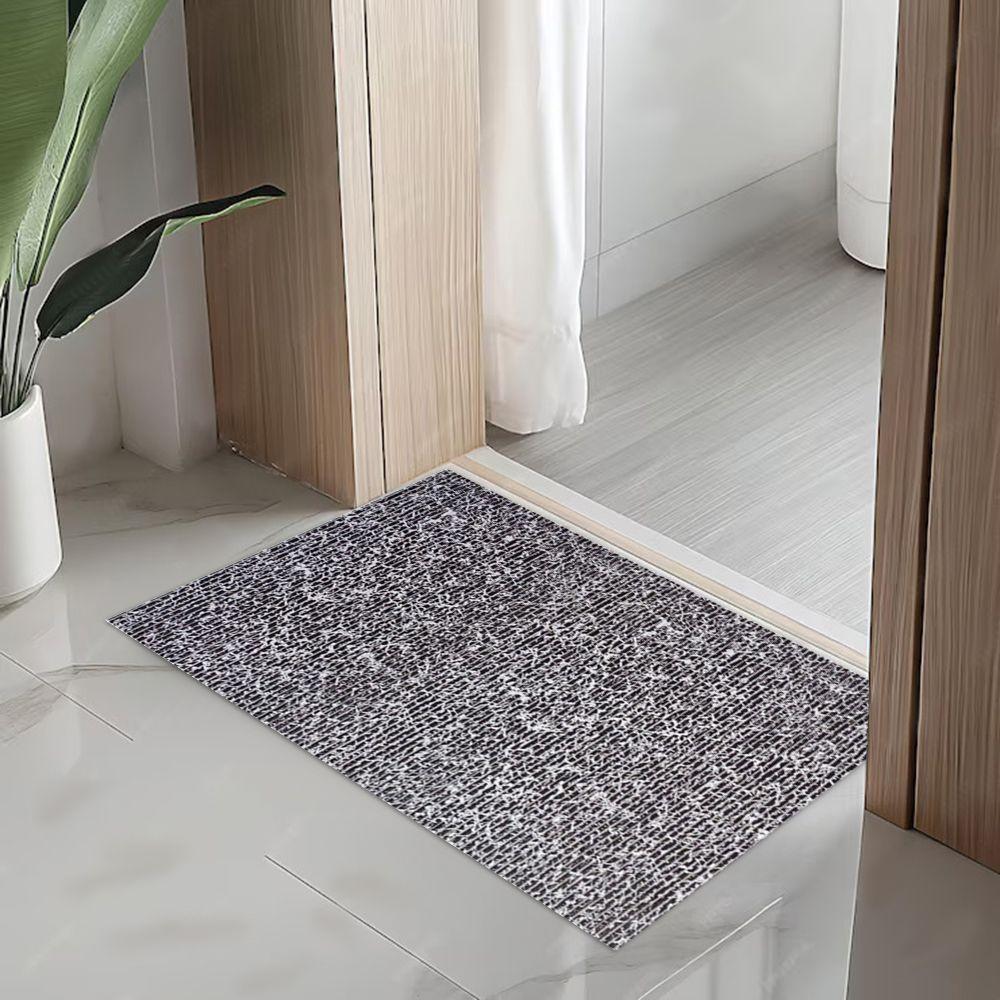 Tapete Passadeira Capacho Emborrachada Antiderrap. 0,65x1,00 Textura Branco Preto - 1