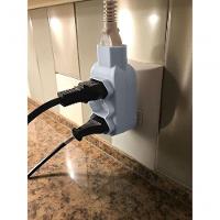 Adaptador De Tomada Plug 4 Saidas Benjamin Branco 10a Branca Bivolt