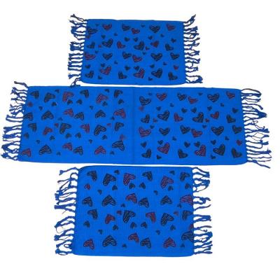 Kit Jogo De Passadeira Tapete De Cozinha Grande 3 Peças Estampado Com Nozinho Tecido Grosso Modelo Coração Colorido Azul