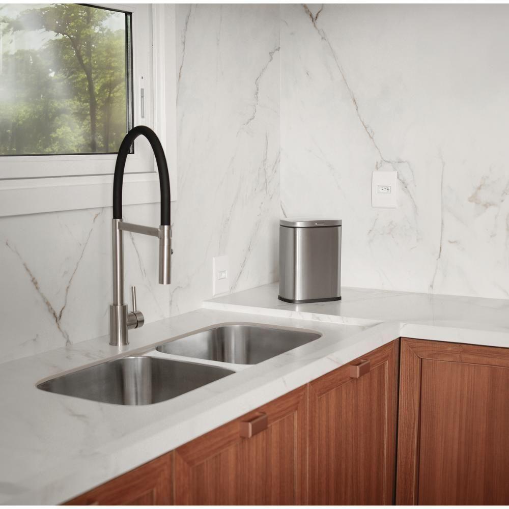 Lixeira Tramontina Tipo D Em Aço Inox Com Acabamento Scotch Brite 3 L - 3