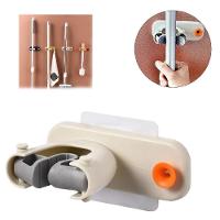 Suporte Vassoura Rodo Parede Adesivo Porta Multifuncional 2 Em 1 Gancho Pendura Pano Toalha Guarda Chuva Porta Objetos - 2