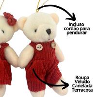 Jogo 2 Ursinhos Decorativos Natal Pelúcia Creme Casal Roupa Veludo Canelado Terracota 12cm - 5
