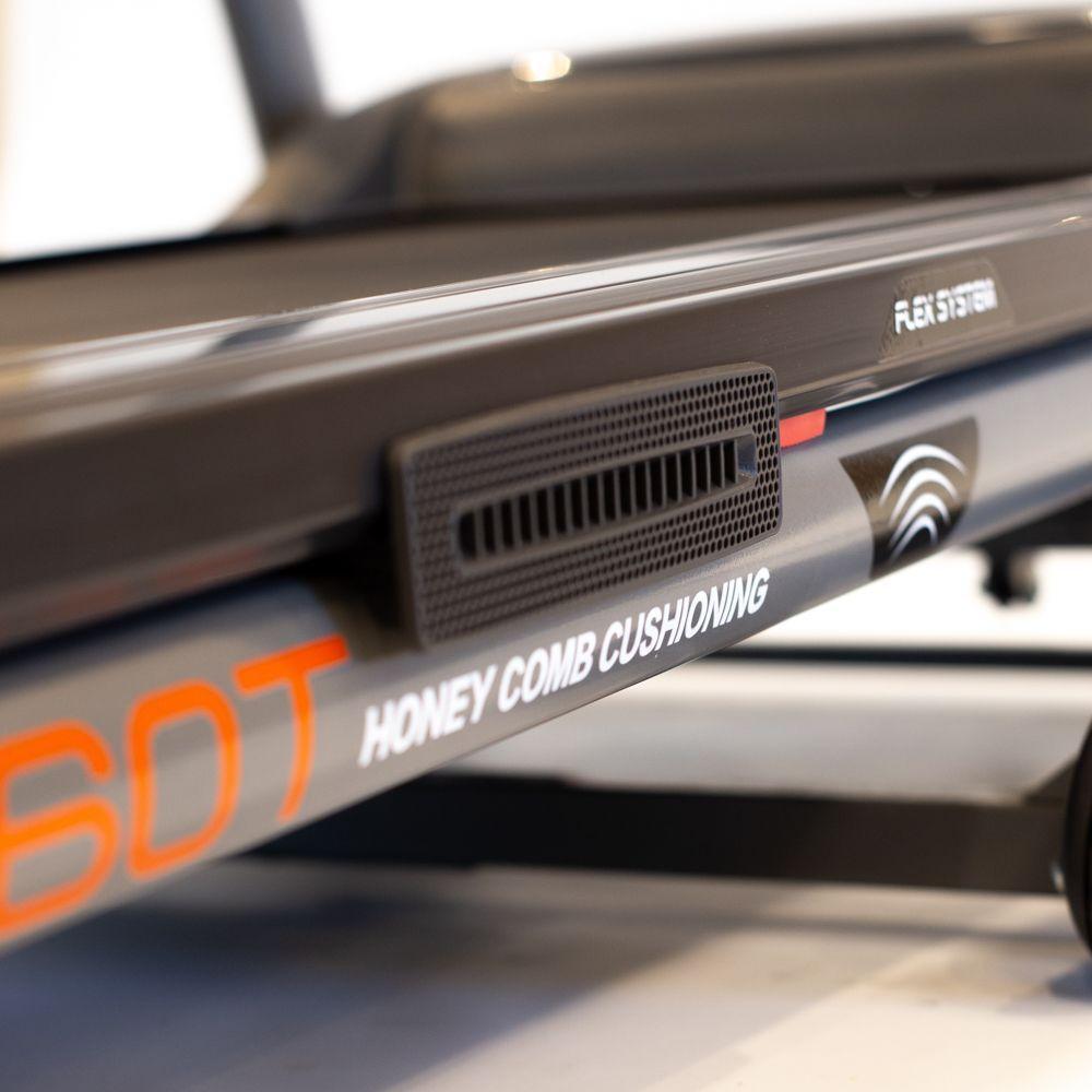 Esteira Elétrica Athletic Extreme 1060t 16km/h Suporta 130kg Inclinação Eletrônica 41 Programas 220V - 6