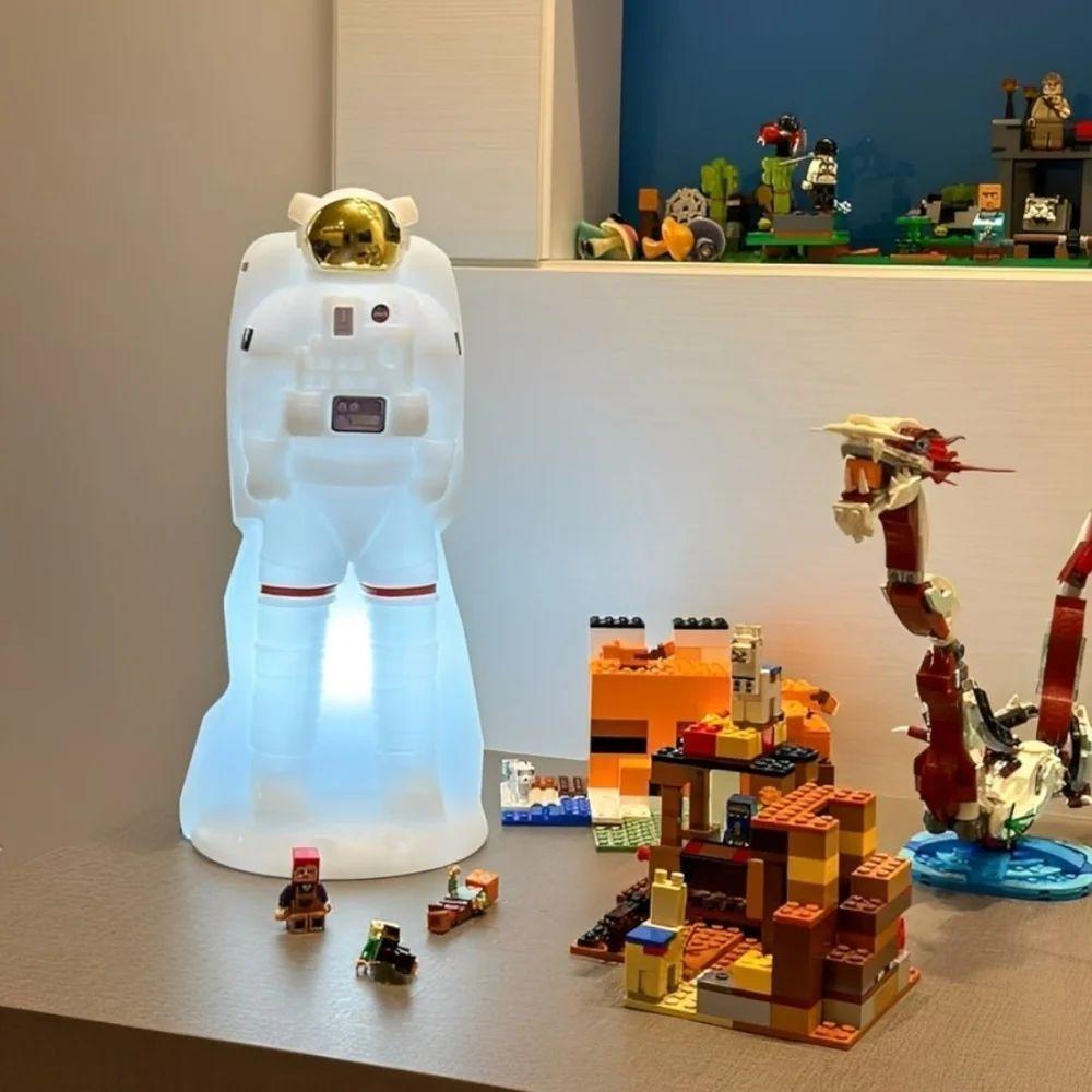 Luminária Astronauta De Mesa 3d Decoração Criativa Bivolt - 2