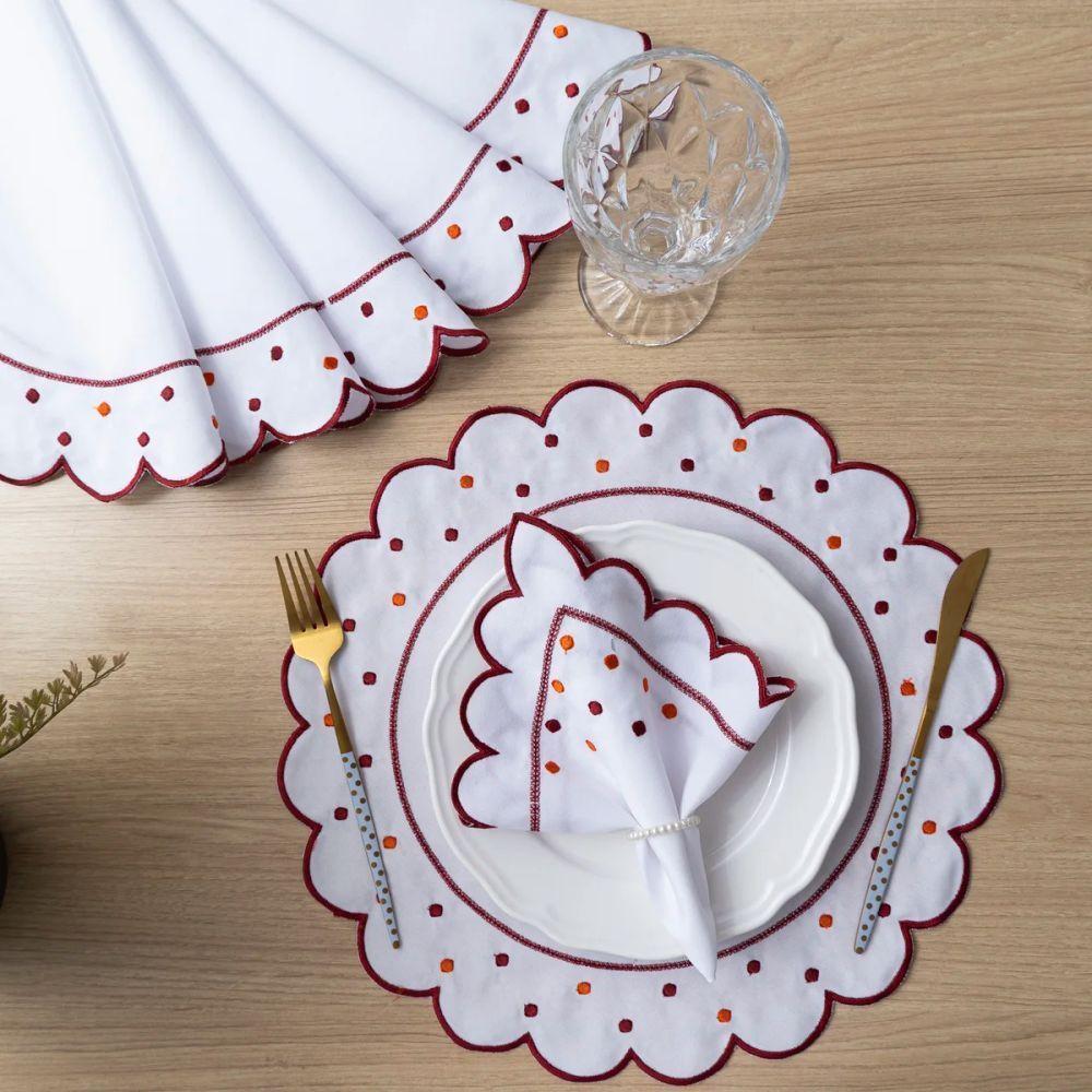Jogo Americano Com Guardanapo Bordado 6 Lugares 12 Peças Poá Branco Bordado Bordô - 3