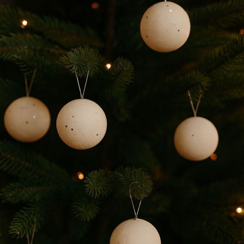 Kit 12 Bolas Natal Glitter Branco Lantejoulas Prime 4cm Na Caixa - Magizi - 5