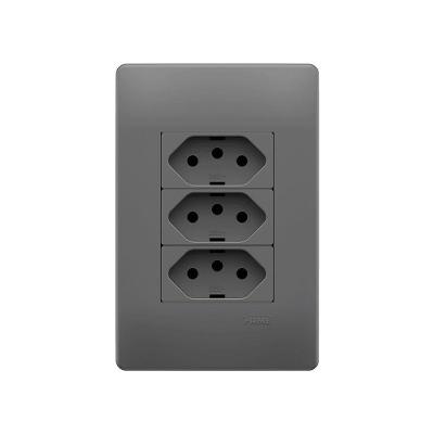 Tomada Tripla Fame Habitat Onix 2p+t 10a Com Placa 4x2 Onix