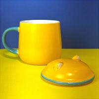 Caneca Gatinha Amarela 3d Com Tampa E Colher - Charme E Praticidade Para Seu Café! - 3