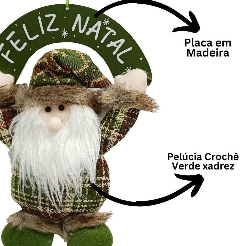 Guirlanda Placa Feliz Natal Madeira Papai Noel Decorativo Pelúcia Verde Xadrez E Gorro Crochê 30cm - 3