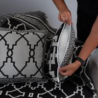 Kit Xale Com Almofadas Grécia Jacquard Dupla Face 5 Peças Variação: Preto