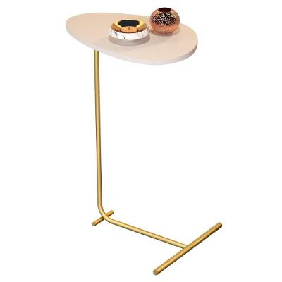 Mesa De Apoio De Sofá Orgânica Alamanda Com Pés De Metal Off White-dourado